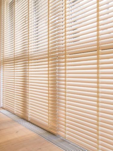 venetian blinds and window treatments