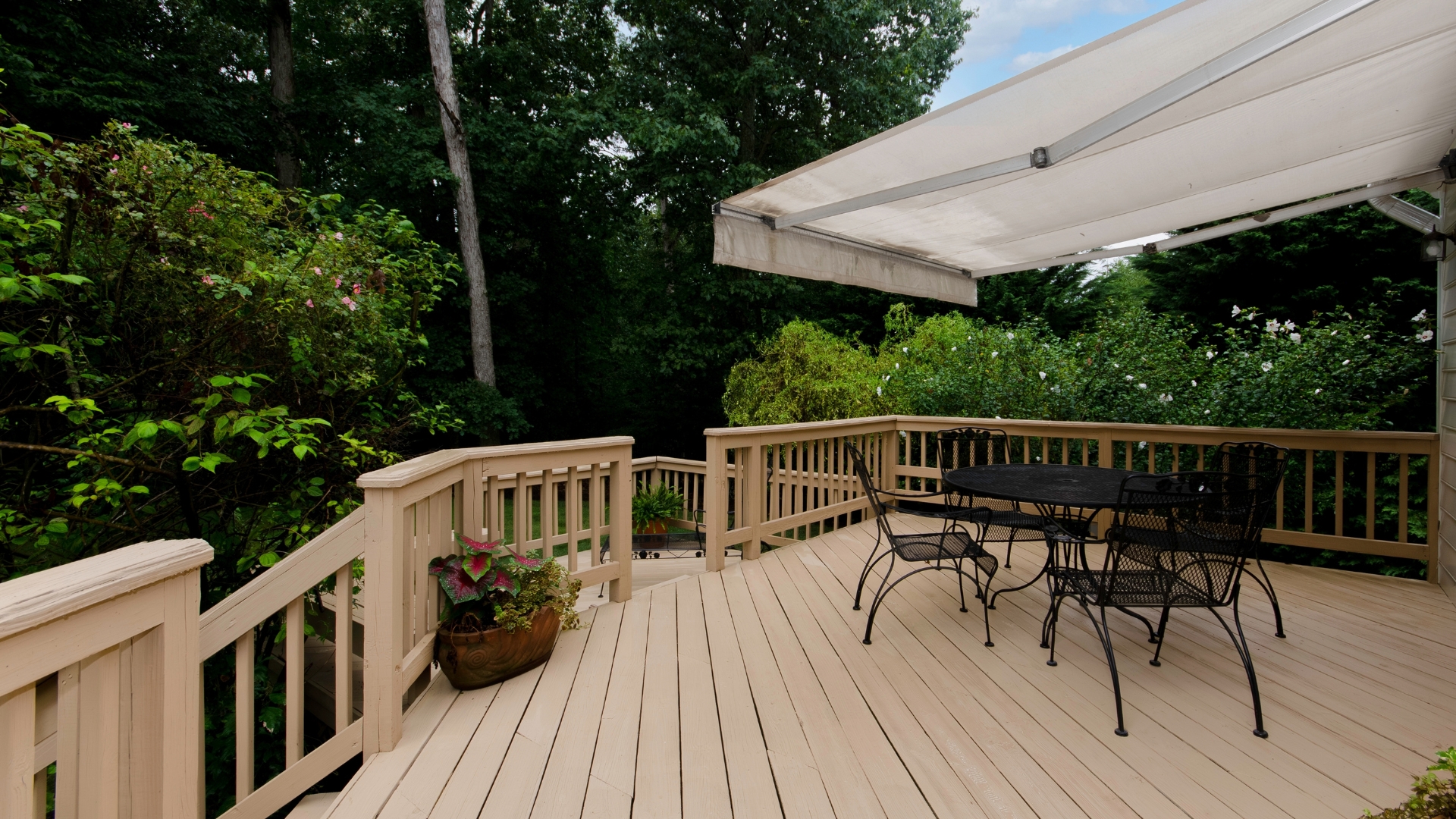 Motorised Patio Awnings for Seamless Outdoor Living in the Hunter | Patio Awning Simple Operation with Smart Control Features